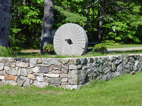 dan gogan design mimics old stone wall